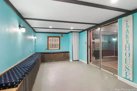 Entry Way - 721 Kingston Blvd, Mchenry, IL 60050 photo 3 of 3