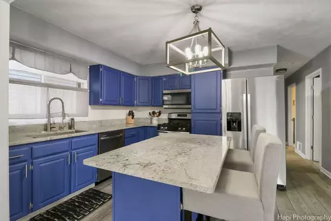 Kitchen - 721 Kingston Blvd, Mchenry, IL 60050 photo 2 of 3