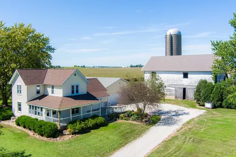 12733 Shabbona Grove Rd, Somonauk, IL 60552