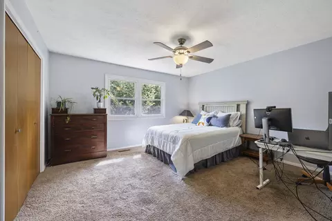 Bedroom - 105 E Lincoln #H, Normal, IL 61761 photo 3 of 4