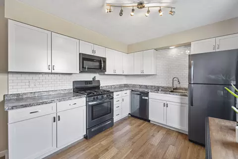 Kitchen - 105 E Lincoln #H, Normal, IL 61761 photo 2 of 2