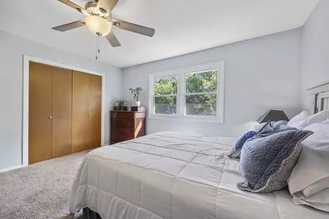 Bedroom - 105 E Lincoln #H, Normal, IL 61761 photo 4 of 4