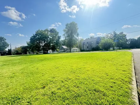 1621 Chicago St, Peru, IL 61354 photo 3