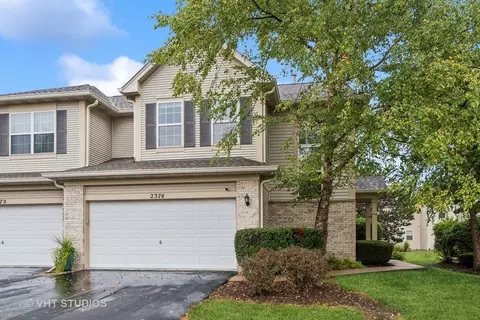 2374 Sunshine Ln, Aurora, IL 60503
