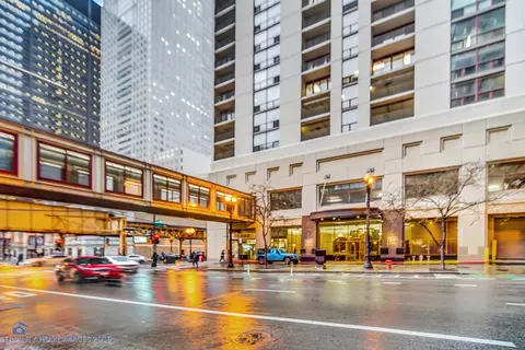 200 N Dearborn St #3602, Chicago, IL 60601