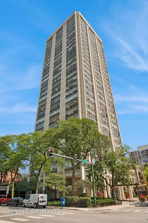 70 W Burton Pl #2402F, Chicago, IL 60610