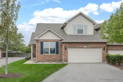 757 W St Johns Pl, Addison, IL 60101