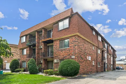 9832 Nottingham Ave #14, Chicago Ridge, IL 60415