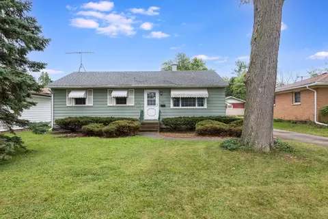 1441 Selleck St, Crete, IL 60417