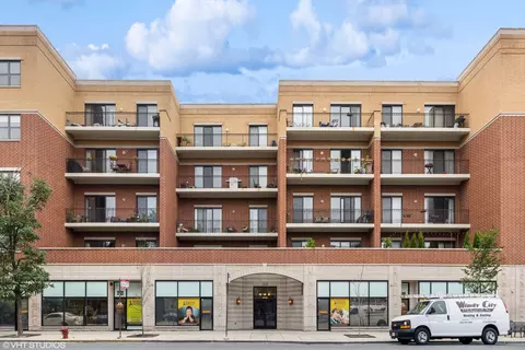 3125 W Fullerton Ave #410, Chicago, IL 60647