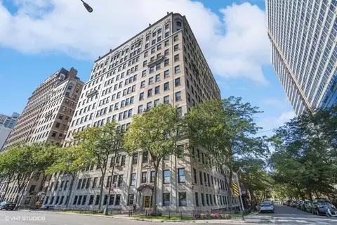 3520 N Lake Shore Dr #5G, Chicago, IL 60657