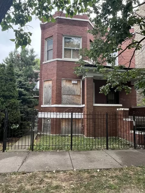 3340 W Evergreen Ave, Chicago, IL 60651