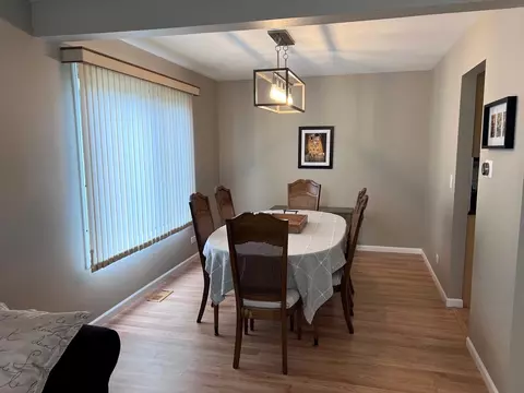 722 Voyager Dr, Bartlett, IL 60103 photo 6