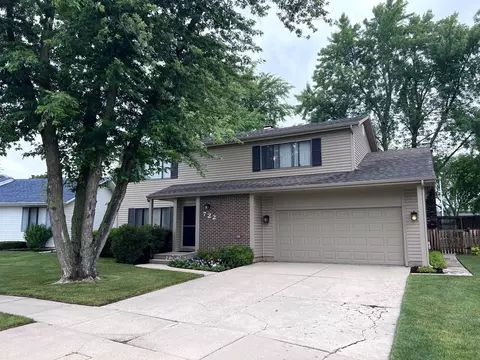 722 Voyager Dr, Bartlett, IL 60103
