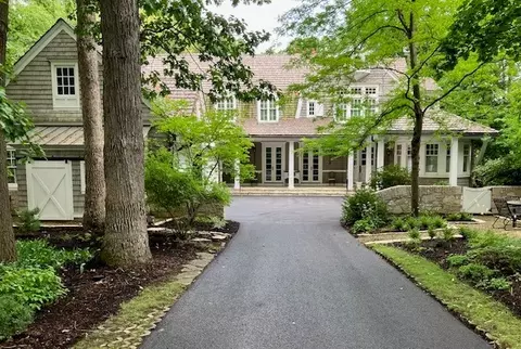 3510 Spring Rd, Oak Brook, IL 60523