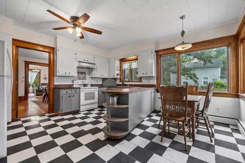 10207 Main St, Hebron, IL 60034 photo 16