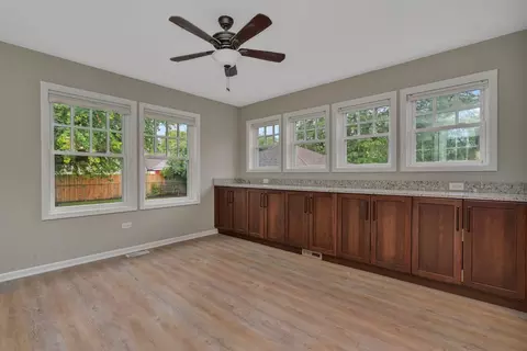 136 83rd St, Willowbrook, IL 60527 photo 13