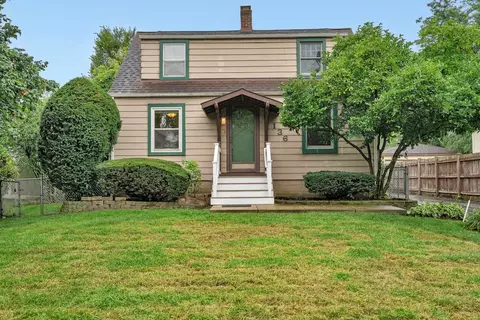 136 83rd St, Willowbrook, IL 60527 photo 2