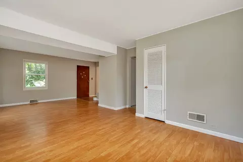 136 83rd St, Willowbrook, IL 60527 photo 5