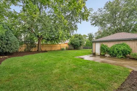 136 83rd St, Willowbrook, IL 60527 photo 25