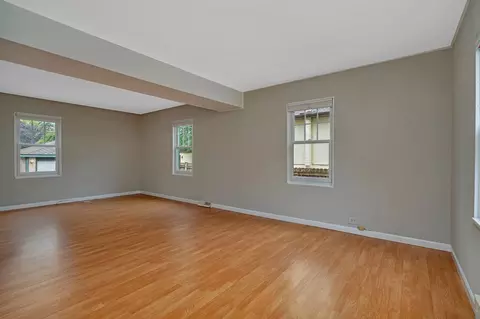 136 83rd St, Willowbrook, IL 60527 photo 3