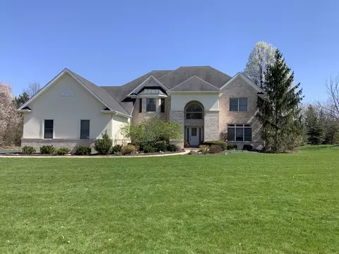 4 Enclave Way, Hawthorn Woods, IL 60047