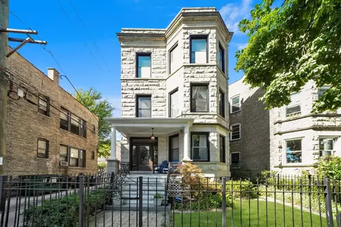 1342 W Cornelia Ave #2, Chicago, IL 60657