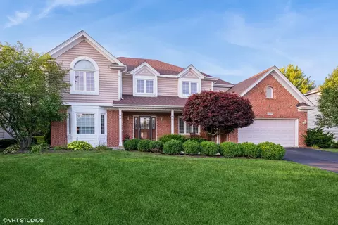 3844 Cadella Cir, Naperville, IL 60564