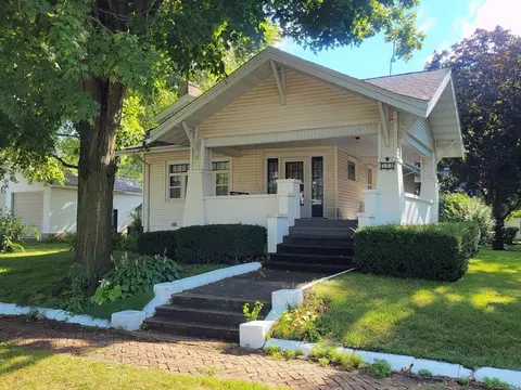 501 N East St, Le Roy, IL 61752