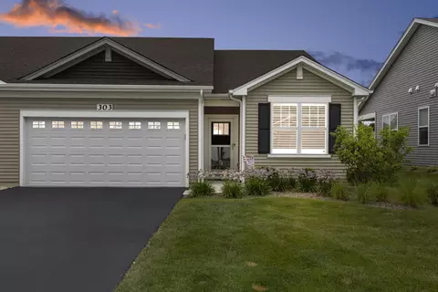 303 Sussex Ln, North Aurora, IL 60542