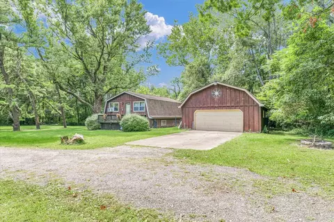 10511 E 1680 North Rd, Oakwood, IL 61858