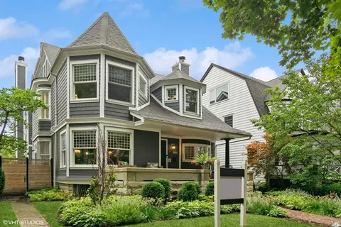 5430 N Lakewood Ave, Chicago, IL 60640