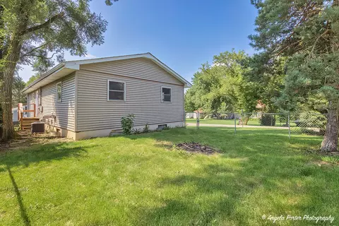 Undisclosed, Spring Grove, IL 60081 photo 25
