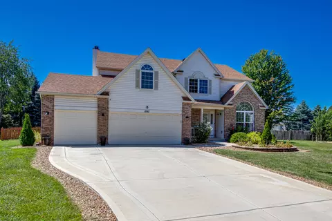 1897 Shore Line Ct, Romeoville, IL 60446