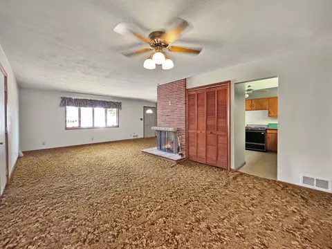 1474 Winter Dr, Freeport, IL 61032 photo 5