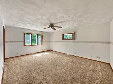 1474 Winter Dr, Freeport, IL 61032 photo 11