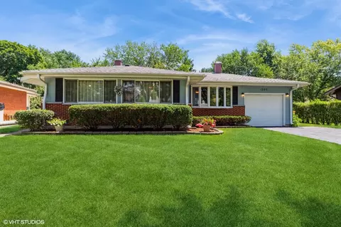 1705 N Walnut Ave, Arlington Heights, IL 60004