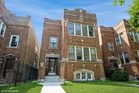 4825 W Nelson St, Chicago, IL 60641
