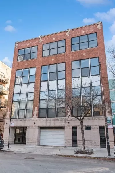 11 N Green St #4C, Chicago, IL 60607