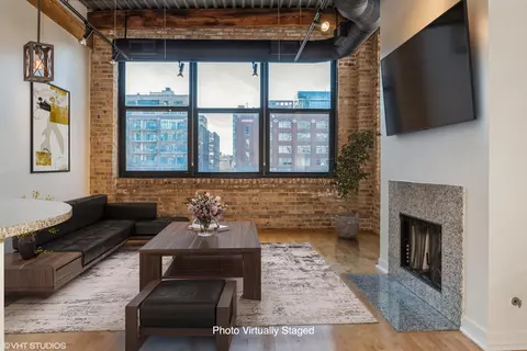 Living - 11 N Green St #4C, Chicago, IL 60607 photo 3 of 5