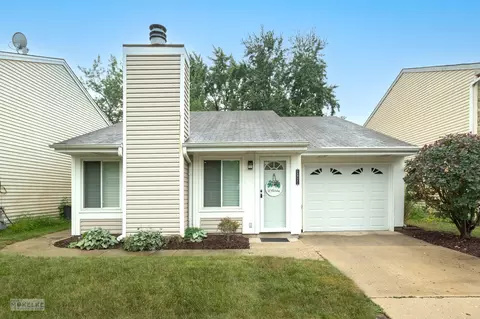 30 W063 Dogwood Ct, Warrenville, IL 60555