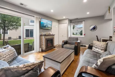 Living - 1312 Fall Ct #1312, Wheeling, IL 60090 photo 3 of 3
