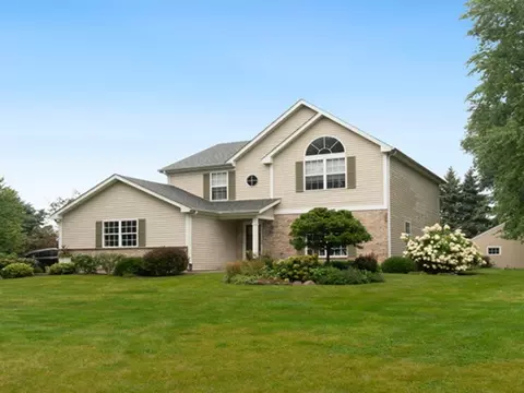 17293 Poplar Grove Rd, Poplar Grove, IL 61065