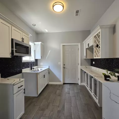 7034 S Bishop St, Chicago, IL 60636 photo 7