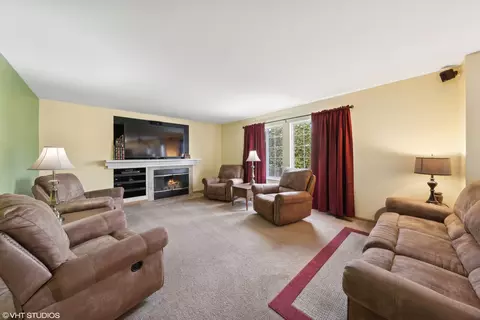 716 Brita Trl, Minooka, IL 60447 photo 13