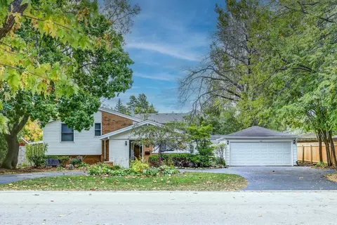 1133 Davis Ave, Deerfield, IL 60015