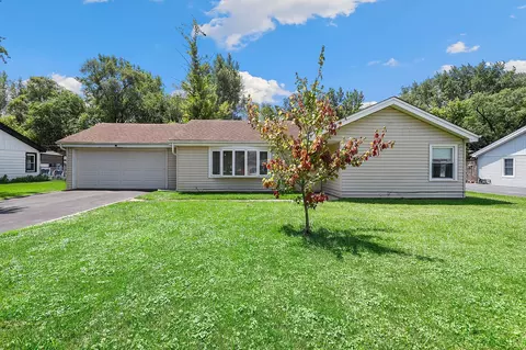 6513 W Home Ave, Worth, IL 60482