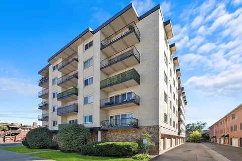 7314 Randolph St #4G, Forest Park, IL 60130