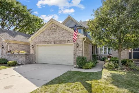 324 Pebble Beach Ln, Bartlett, IL 60103