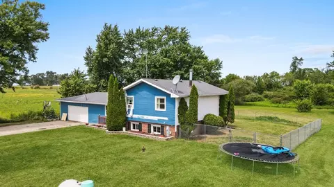 Other - 3404 E Kentucky Rd, Beecher, IL 60401 photo 3 of 9